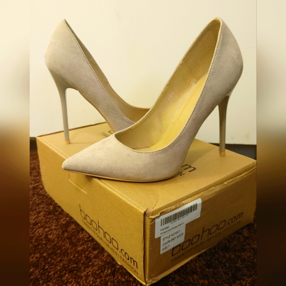 BooHoo Pointed Pump Heels